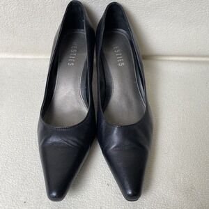 Westies Women Closed Toe Black Leather Heel Pump Shoe Size 7 Vintage Classic